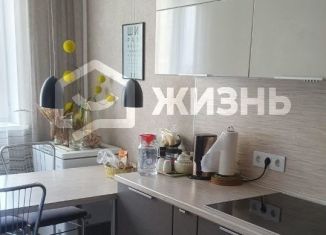 Продаю трехкомнатную квартиру, 80.6 м2, Свердловская область, улица Бехтерева, 3