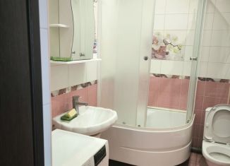 Сдаю двухкомнатную квартиру, 50 м2, поселок Темерницкий, Ростовский бульвар, 2