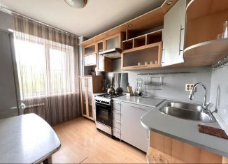 Сдам 3-комнатную квартиру, 74 м2, Курган, 6-й микрорайон, 1