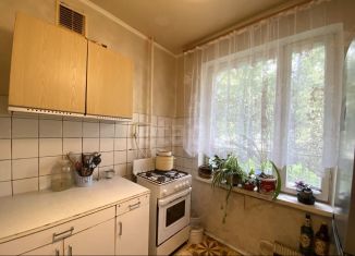 Продается двухкомнатная квартира, 44 м2, Москва, улица Красного Маяка, 9