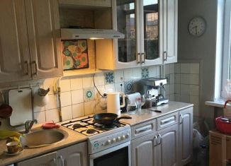 Двухкомнатная квартира в аренду, 58 м2, Москва, улица Куусинена, 9к1, улица Куусинена