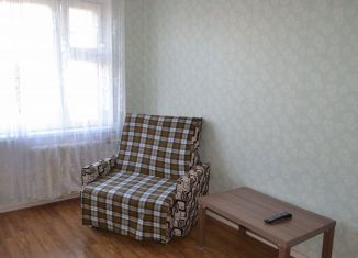 Сдам в аренду 1-комнатную квартиру, 33 м2, Псков, Коммунальная улица, 72