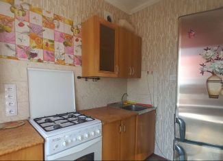 Сдается в аренду 1-ком. квартира, 30 м2, Балашов, улица Ленина, 20/64