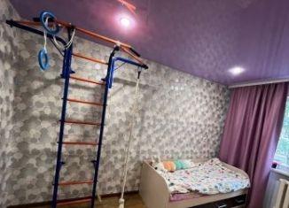 Сдам в аренду 3-ком. квартиру, 58 м2, Ревда, улица Цветников, 50