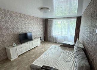 Сдам в аренду однокомнатную квартиру, 32 м2, Елабуга, проспект Мира, 17