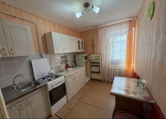 Сдается в аренду 1-комнатная квартира, 34 м2, Волхов, Волгоградская улица, 7А