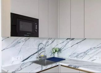 Продаю 2-комнатную квартиру, 68 м2, Тюмень, Харьковская улица, 76