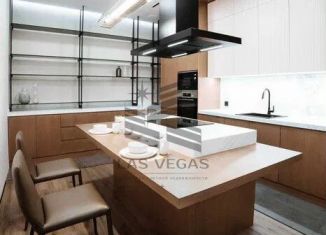 Сдается в аренду двухкомнатная квартира, 60 м2, Татарстан, улица Серова, 50к1