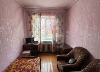 Продам 3-комнатную квартиру, 65 м2, Бежецк, набережная Рядового Николаева, 5