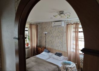 Сдам в аренду 1-комнатную квартиру, 35 м2, Калуга, улица Баррикад, 121