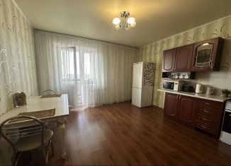 Продается двухкомнатная квартира, 76 м2, Балашов, улица Пушкина, 40