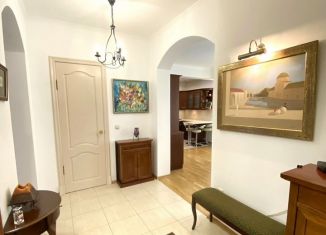 Сдается в аренду 2-ком. квартира, 86.7 м2, Санкт-Петербург, Малая Подьяческая улица, 12-14