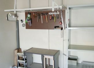 Сдаю гараж, 18 м2, Москва, улица Нижние Поля, с15