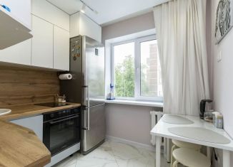 Двухкомнатная квартира на продажу, 42.3 м2, Тюмень, улица Пермякова, 34