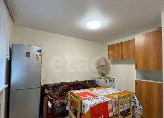 Продам 2-ком. квартиру, 57 м2, Тюмень, улица Карла Маркса, 123