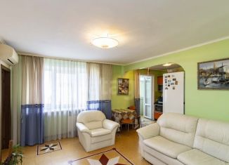 Продается 4-ком. квартира, 63.8 м2, Тюмень, улица 50 лет Октября, 44