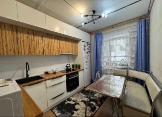 Продается 3-ком. квартира, 63 м2, Бирск, улица Калинина, 25