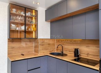 Продаю двухкомнатную квартиру, 60.7 м2, Тюмень, улица Газовиков, 73, ЖК Европейский Берег