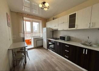 Сдам в аренду 1-ком. квартиру, 33 м2, Татарстан, улица Кул Гали, 38