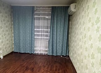 Сдаю 2-ком. квартиру, 43 м2, Кузнецк, Стекловская улица, 52