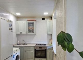 Продается двухкомнатная квартира, 45 м2, Бузулук, 4-й микрорайон, 36