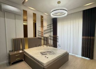 Сдаю трехкомнатную квартиру, 98 м2, Татарстан, улица Павлюхина, 110В