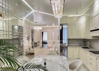 Продам 3-ком. квартиру, 105 м2, Махачкала, 9-я Акгёльная улица, 12