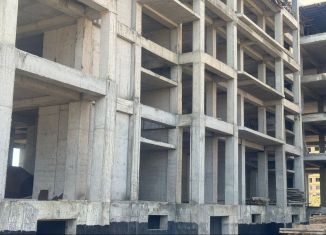 Продам 2-комнатную квартиру, 83 м2, Махачкала, проспект Насрутдинова, 256, Ленинский внутригородской район