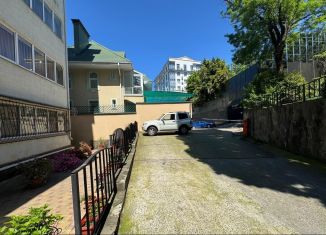 Продаю трехкомнатную квартиру, 98 м2, Сочи, улица Бытха, 2/4, микрорайон Бытха