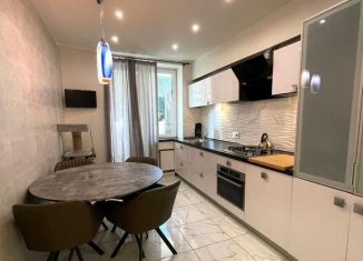 Продам 2-ком. квартиру, 65.3 м2, Калининград, Колхозная улица, 4Е