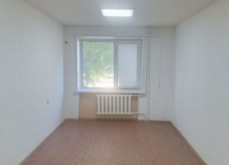 Сдаю в аренду помещение свободного назначения, 17 м2, Балаково, улица Шевченко, 22