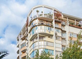 Продам двухкомнатную квартиру, 62 м2, Сочи, улица Роз, 52, микрорайон Центральный