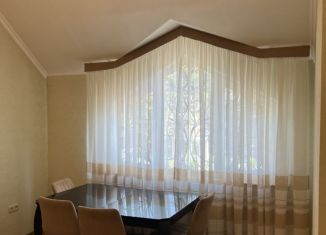 Сдается в аренду четырехкомнатная квартира, 80 м2, Сочи, улица Кирова, 15, микрорайон Центральный