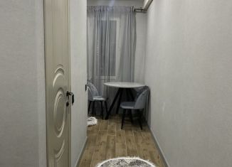 Сдаю в аренду 1-комнатную квартиру, 35 м2, Дагестан, улица Каримова, 15А
