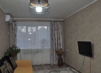 Продаю трехкомнатную квартиру, 64.8 м2, Котово, Коммунистическая улица, 72