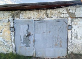 Продам гараж, 30 м2, поселок городского типа Никель, Советская улица