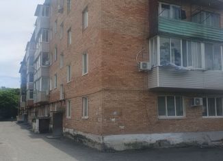 Продам трехкомнатную квартиру, 61 м2, посёлок Давыдовка, улица Радиостанция, 1