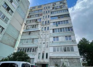 Сдается трехкомнатная квартира, 68 м2, Туапсе, улица Адмирала Макарова, 35