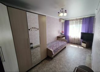 Продам 2-ком. квартиру, 41 м2, Балаково, Комсомольская улица, 43