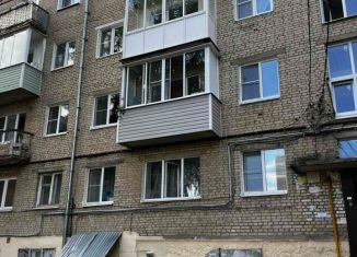 Продам 2-комнатную квартиру, 42.8 м2, Лакинск, улица Горького, 12