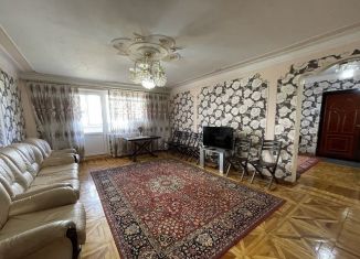 Продажа четырехкомнатной квартиры, 82 м2, Крымск, улица Карла Либкнехта, 2