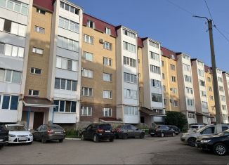 Продаю 2-комнатную квартиру, 60 м2, Туймазы, улица Чапаева, 22