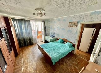 Трехкомнатная квартира на продажу, 70.2 м2, посёлок городского типа Гаспра, улица Тамарлы, 1А