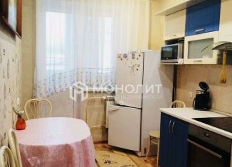 Сдается в аренду двухкомнатная квартира, 53 м2, Старый Оскол, микрорайон Северный, 35