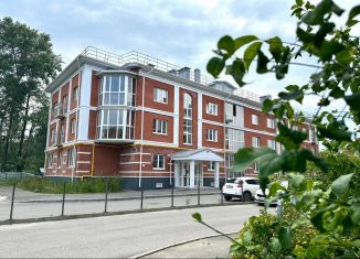 Продается 2-комнатная квартира, 73.3 м2, Вологодская область, улица Энгельса, 71Б