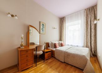 Сдача в аренду 3-комнатной квартиры, 80 м2, Санкт-Петербург, Большая Московская улица, 9