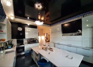 Дом на продажу, 176 м2, Курск, Кирпичная улица