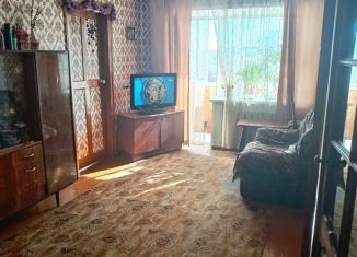 Продается двухкомнатная квартира, 40.5 м2, Серов, улица Ленина, 175