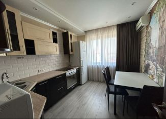 Продам 4-комнатную квартиру, 84 м2, Старый Оскол, микрорайон Зелёный Лог, 1Б