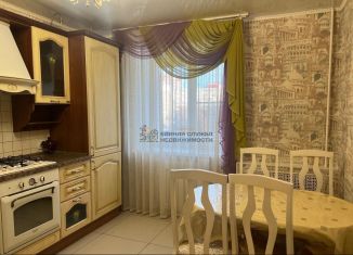 3-комнатная квартира в аренду, 70 м2, Республика Башкортостан, улица Мубарякова, 3